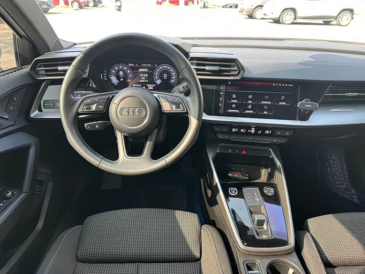 Audi A3, 2022 — фото 9 из 9
