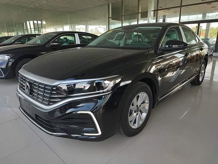 Volkswagen Passat Hybrid, 2025 — купить в Орле под ключ