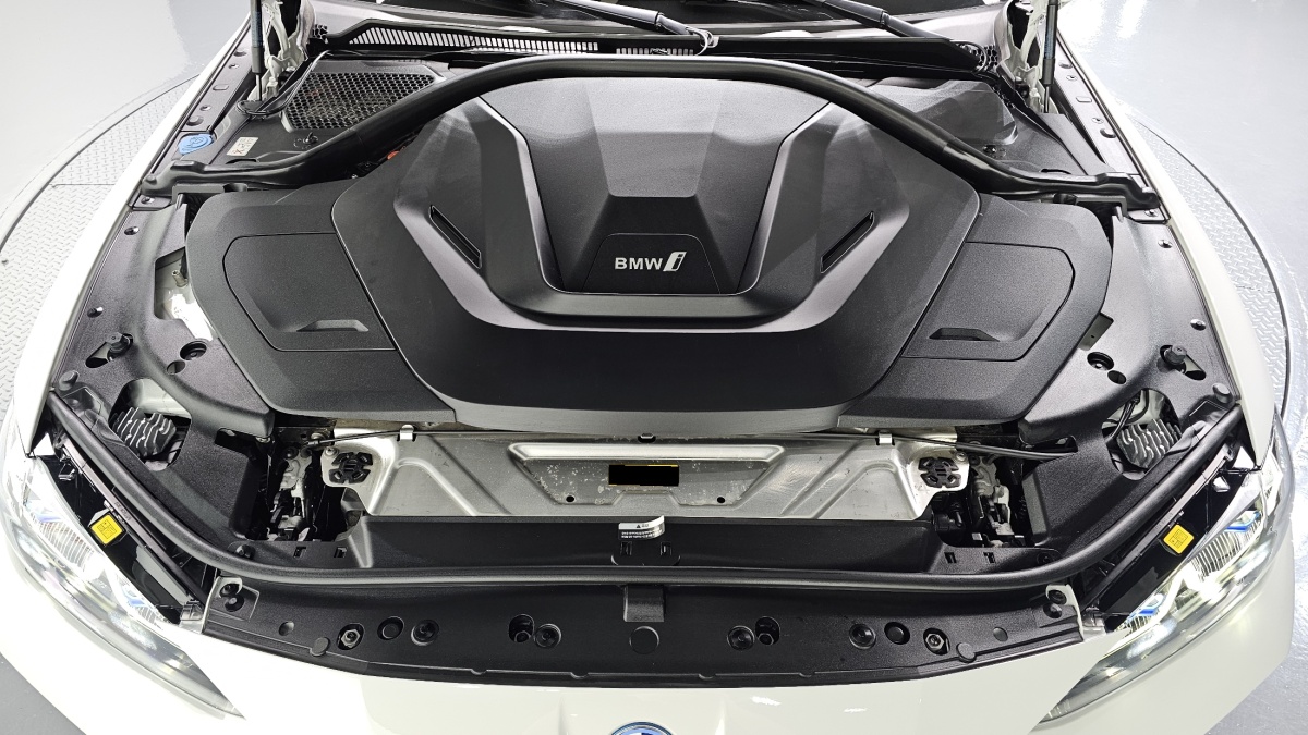 BMW i4, 2022 — фото 6 из 12