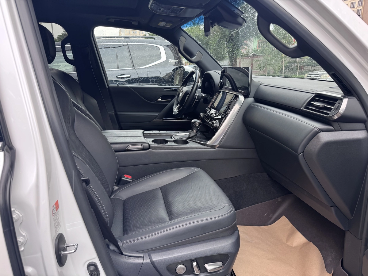 Lexus LX, 2023 — фото 6 из 10