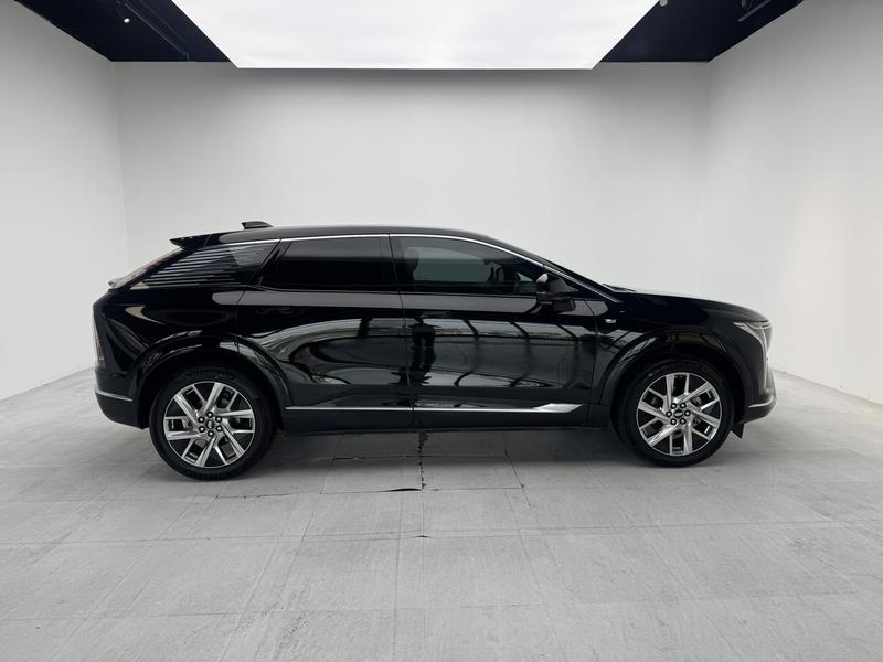 Cadillac Optiq, 2024 — фото 8 из 12