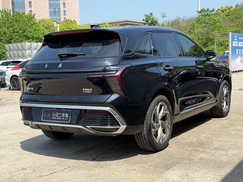Hongqi HS3 Hybrid, 2024 — фото 6 из 12