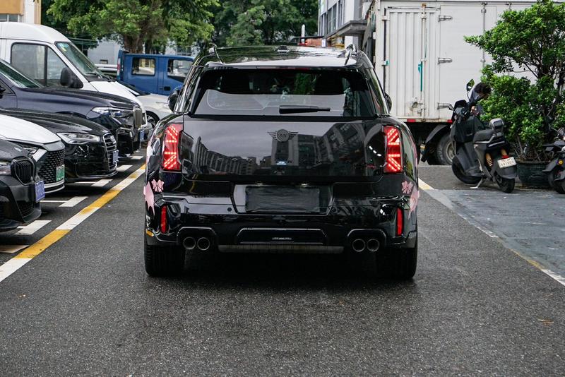 Mini Countryman JCW, 2025 — фото 3 из 11