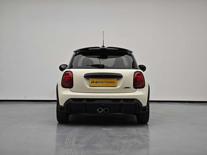 Mini Mini JCW, 2022 — фото 6 из 12