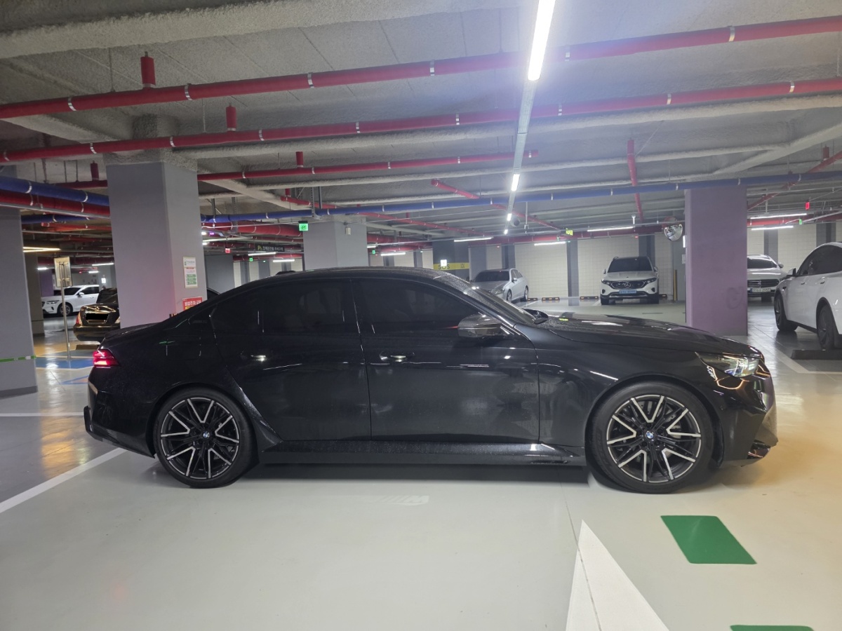 BMW M5, 2026 — фото 3 из 12