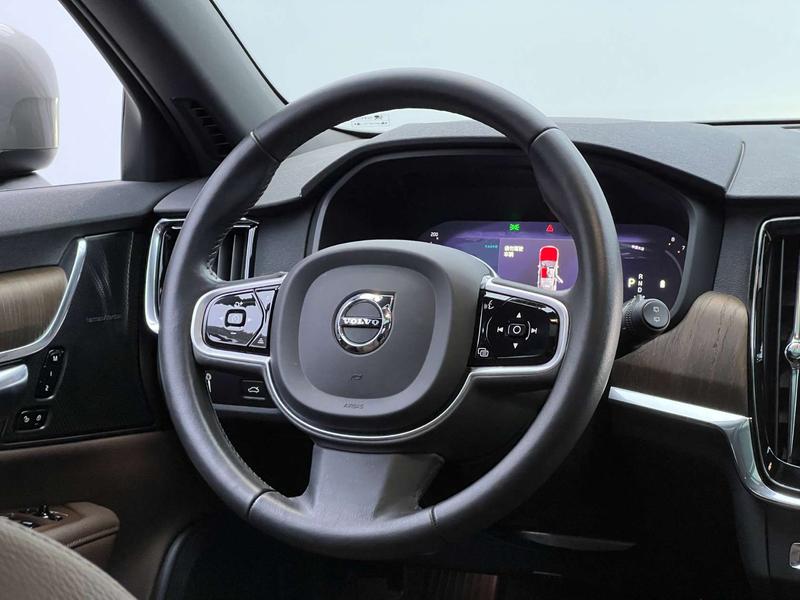 Volvo V90, 2023 — фото 12 из 12