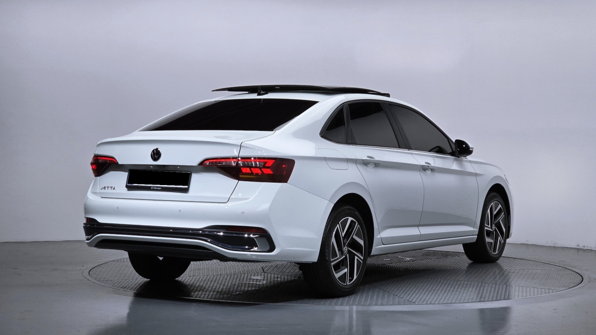 Volkswagen Jetta, 2023 — фото 2 из 12