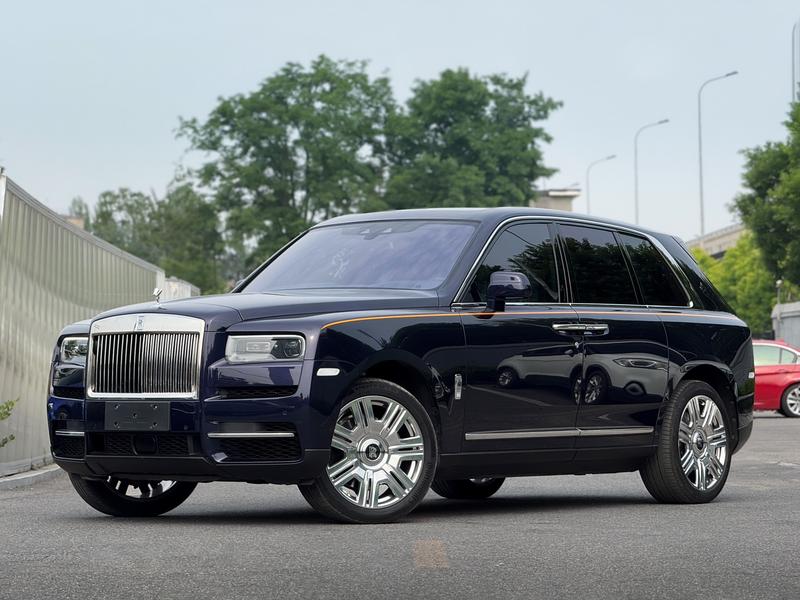 Rolls-Royce Cullinan, 2023 — купить в Москве под ключ
