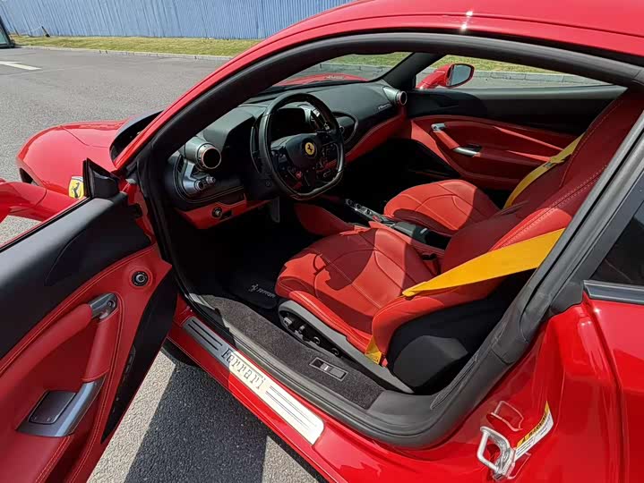 Ferrari F8, 2022 — фото 3 из 5