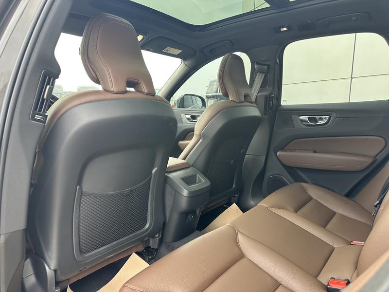 Volvo XC60, 2021 — фото 9 из 10