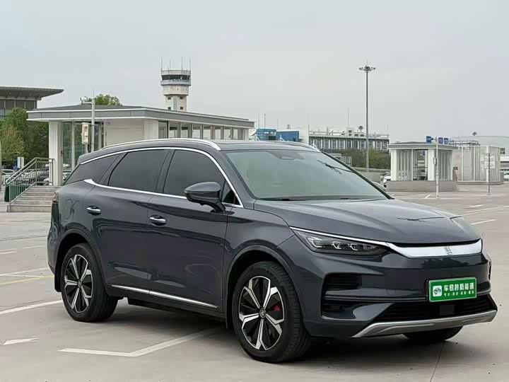 BYD Tang Hybrid/EV, 2022 — фото 3 из 9