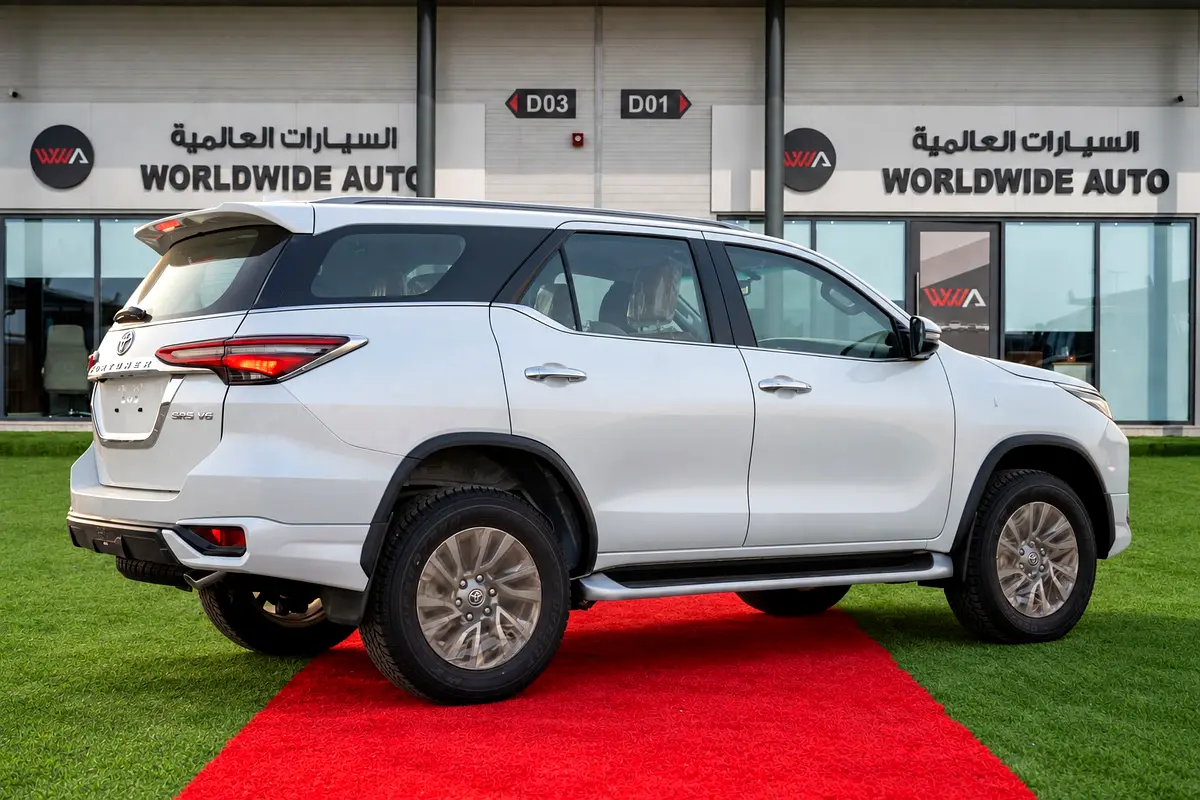 Toyota Fortuner, 2026 — фото 2 из 10