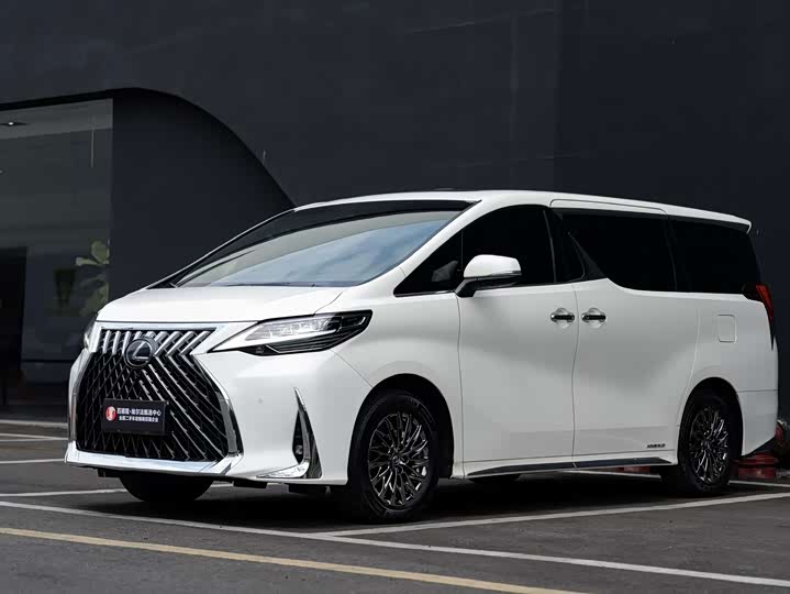 Lexus LM, 2022 — купить в Санкт-Петербурге под ключ