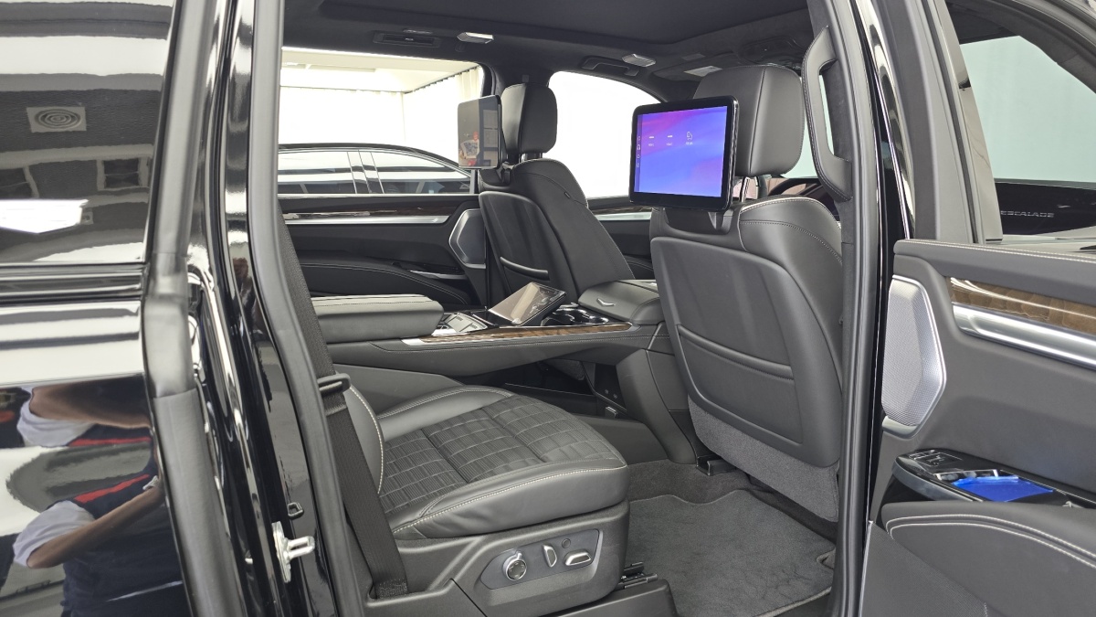Cadillac Escalade, 2026 — фото 10 из 12