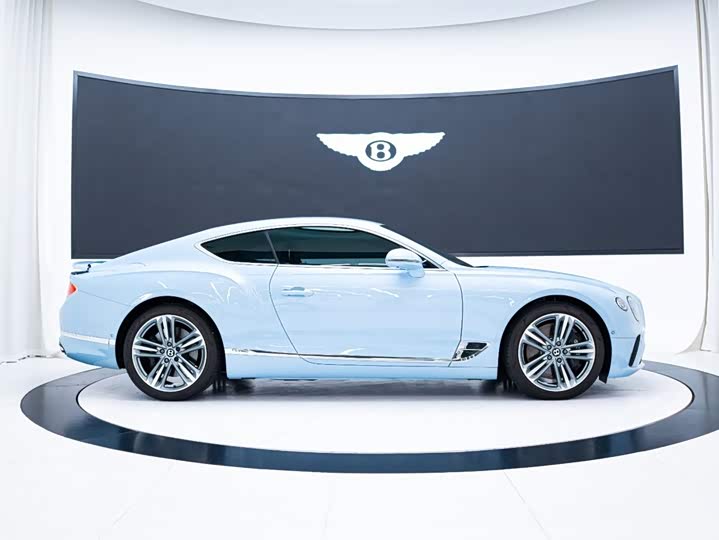 Bentley Continental GT, 2023 — фото 6 из 9