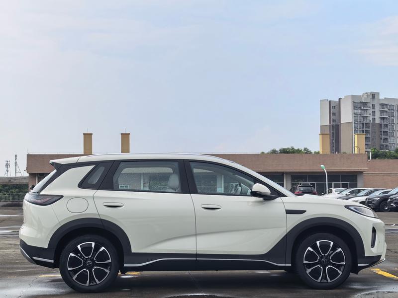 BYD Sea Lion 05 DM-i Hybrid, 2026 — фото 7 из 12