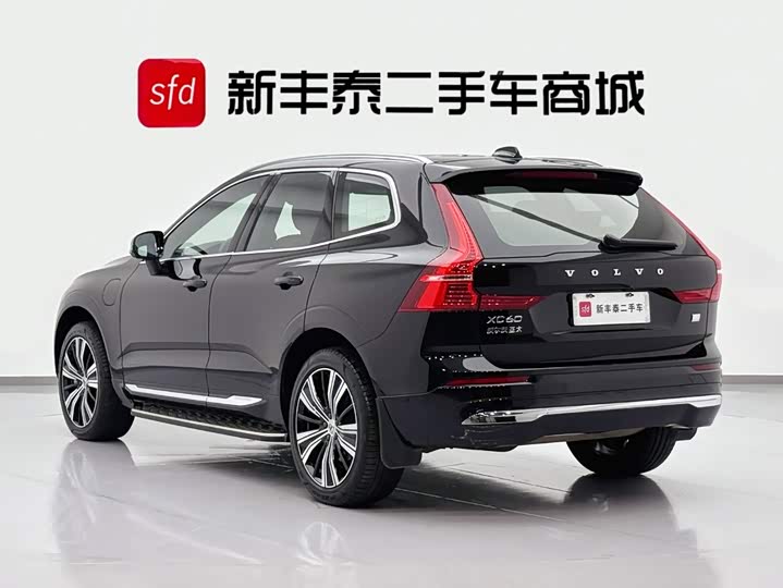 Volvo XC60 Hybrid, 2022 — фото 6 из 9