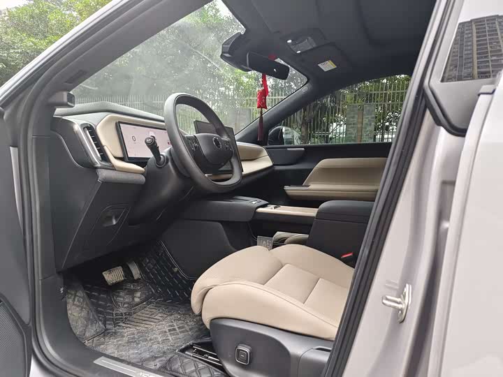 Volvo XC70 Hybrid, 2025 — фото 9 из 9