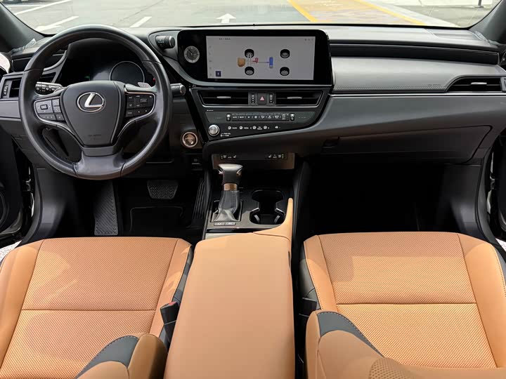 Lexus ES, 2022 — фото 6 из 9