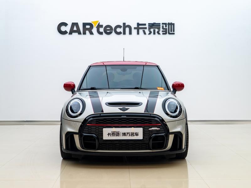 Mini Mini JCW, 2022 — фото 2 из 12