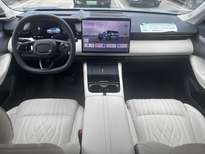 Lynk & Co 08 EM-P Hybrid, 2025 — фото 4 из 9