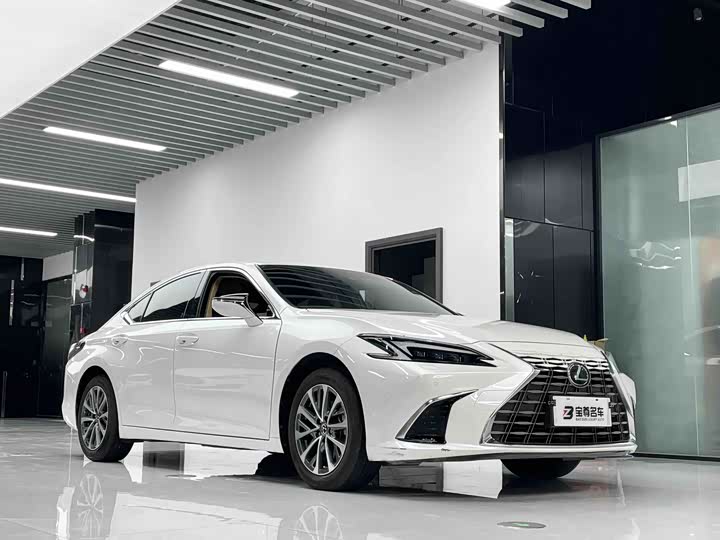 Lexus ES, 2025 — фото 3 из 9