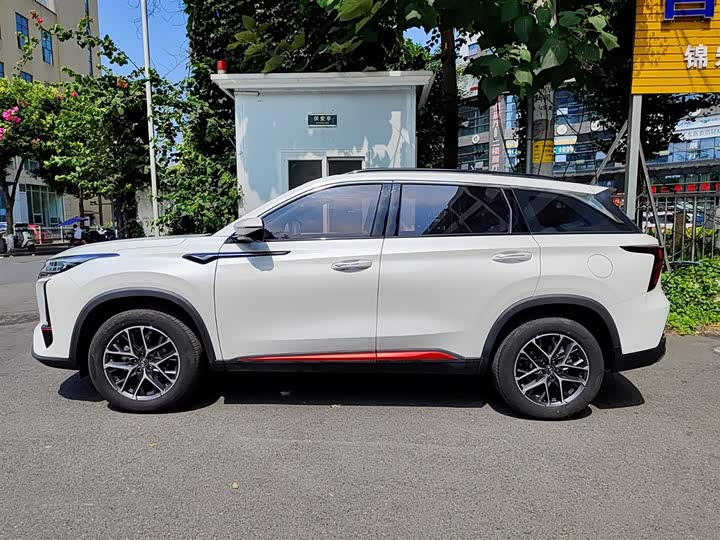 Changan CS75 Plus, 2023 — фото 3 из 9