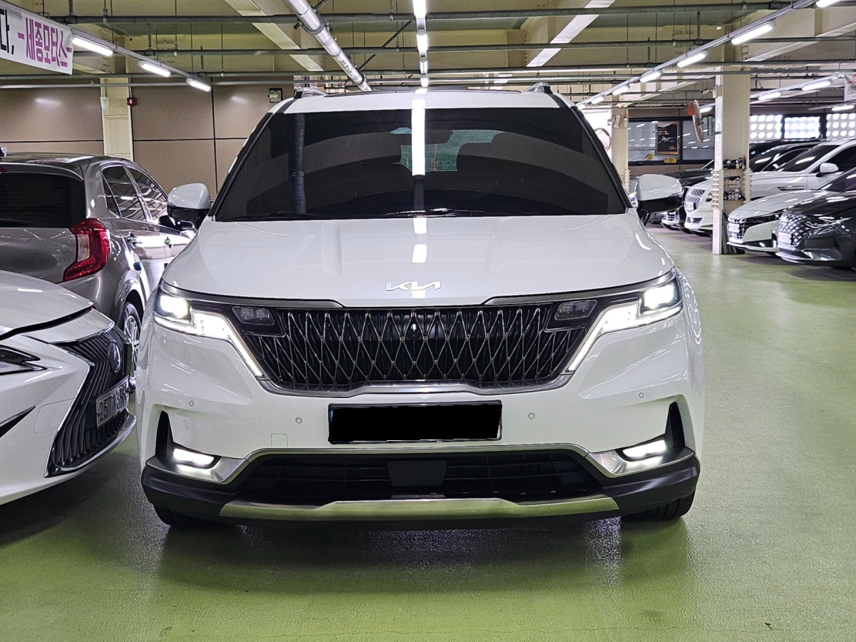 Kia Carnival, 2023 — фото 3 из 12