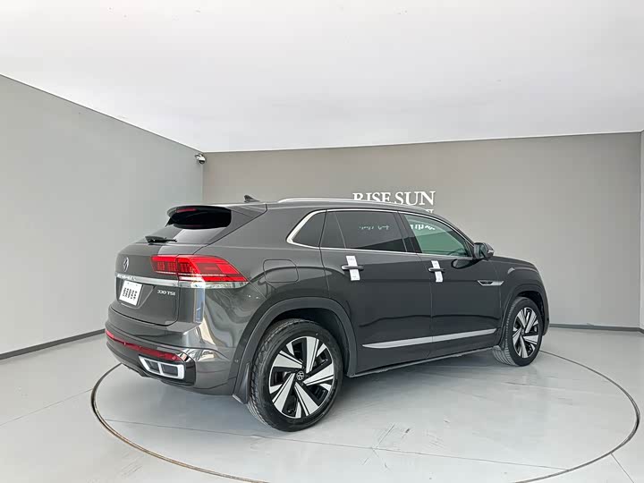 Volkswagen Teramont X, 2022 — фото 9 из 9