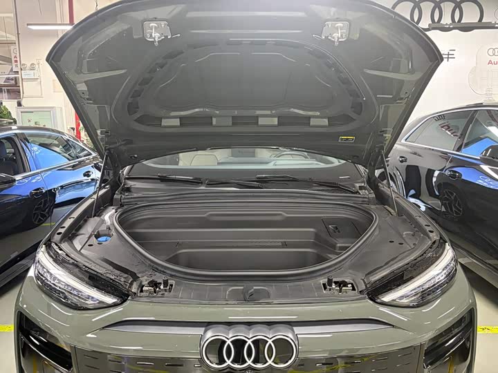 Audi Q6L e-tron, 2025 — фото 6 из 9