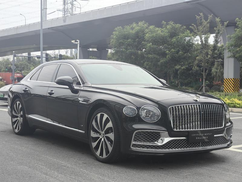 Bentley Flying Spur, 2022 — фото 3 из 12