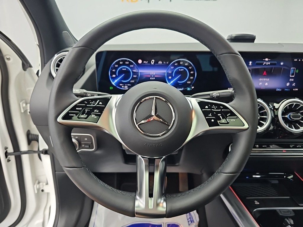 Mercedes-Benz EQA, 2025 — фото 9 из 12