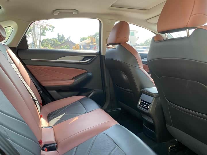 Changan Eado Plus, 2022 — фото 5 из 9