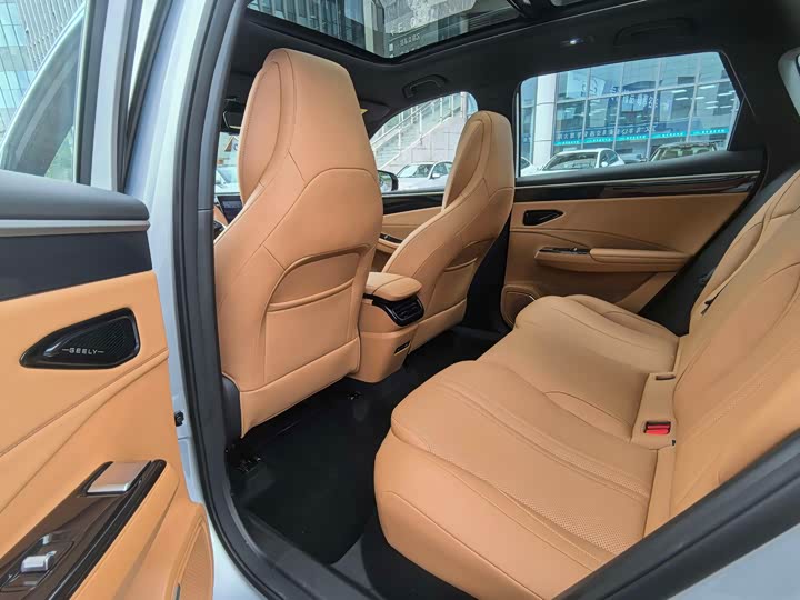 Geely Galaxy L7, 2026 — фото 8 из 9