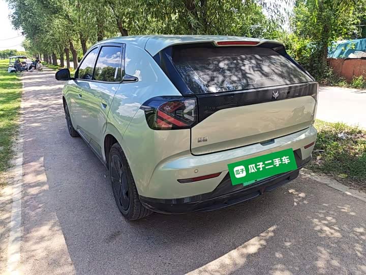 BAIC Arcfox T1, 2025 — фото 5 из 9