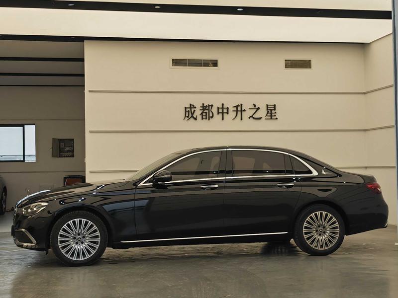 Mercedes-Benz E-Class, 2023 — фото 4 из 10