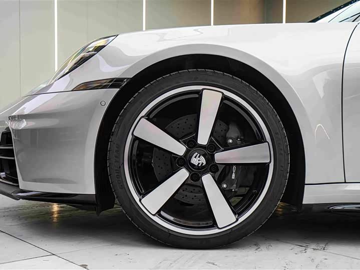 Porsche 911, 2025 — фото 5 из 9