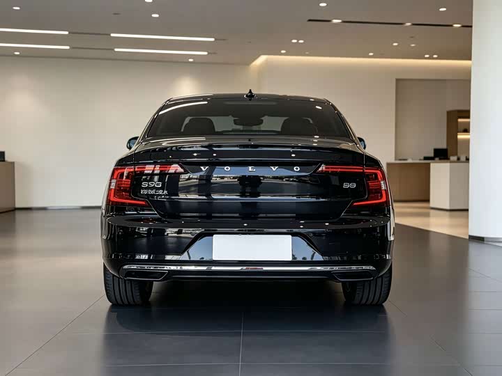 Volvo S90, 2024 — фото 4 из 9