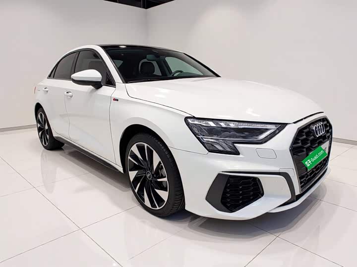 Audi A3, 2024 — фото 3 из 9