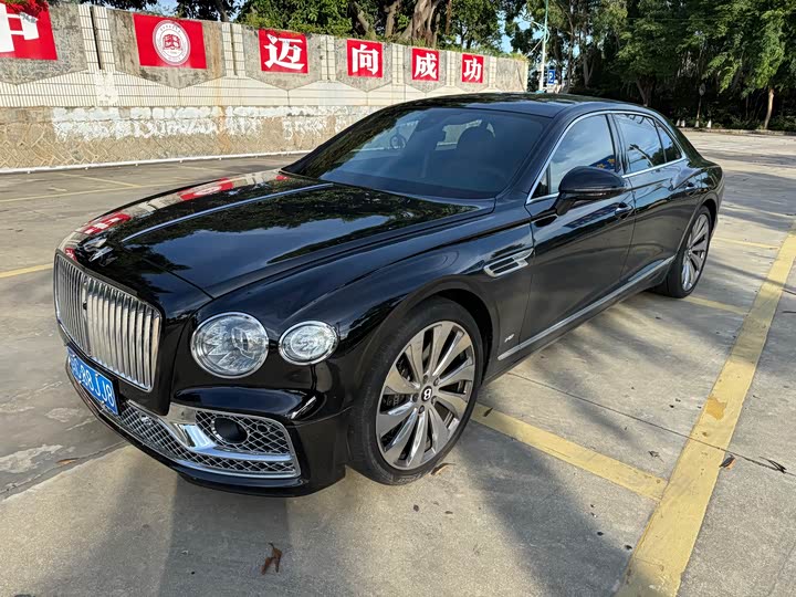 Bentley Flying Spur, 2021 — купить в Самаре под ключ