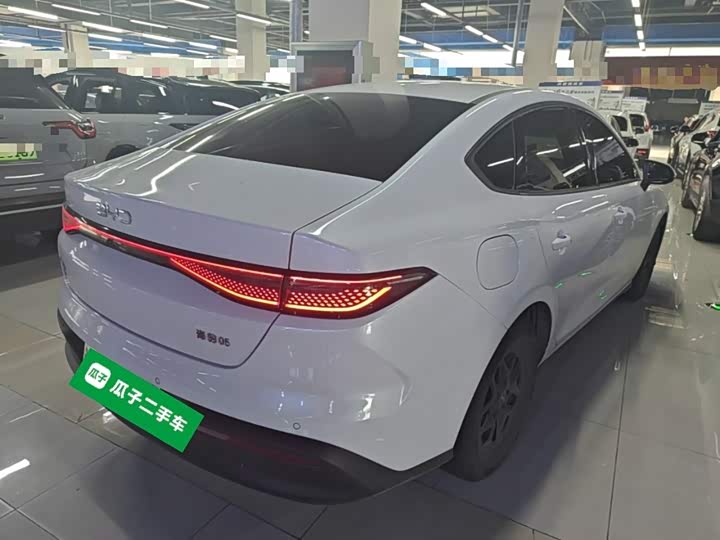 BYD Seal 05 DM-i Hybrid, 2025 — фото 7 из 9
