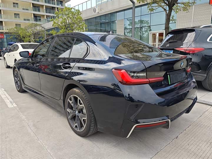 BMW i3, 2024 — фото 2 из 9