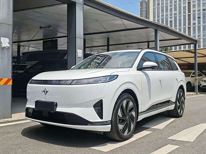 Dongfeng Yipai eπ 008, 2024 — купить в Москве под ключ