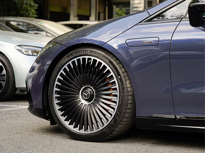 Mercedes-Benz EQS AMG, 2025 — фото 8 из 9