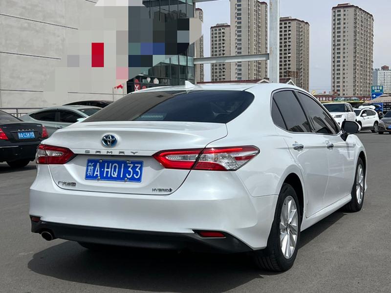 Toyota Camry, 2022 — фото 6 из 10