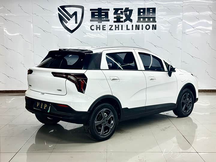 Geely Geometry E Firefly, 2022 — фото 4 из 9