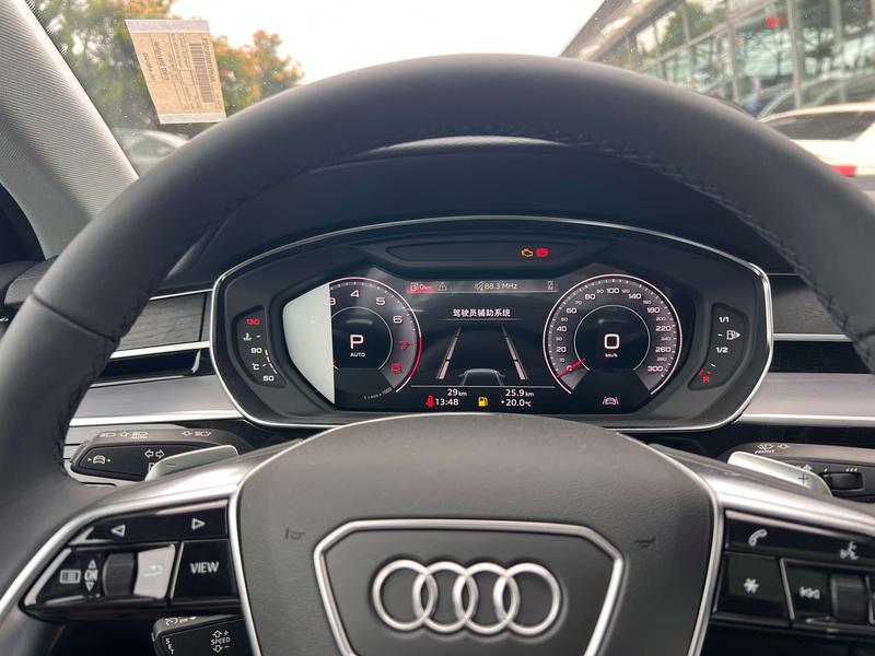 Audi A8, 2025 — фото 7 из 10