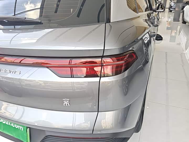 BYD Song Pro Hybrid, 2024 — фото 8 из 9