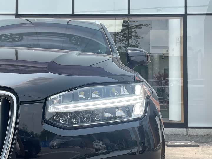 Volvo XC90 Hybrid, 2022 — фото 2 из 9