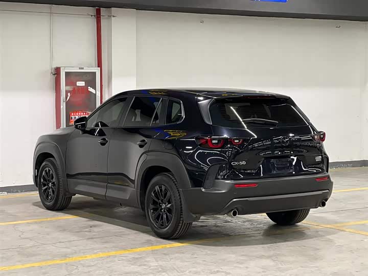 Mazda CX-50, 2023 — фото 4 из 9